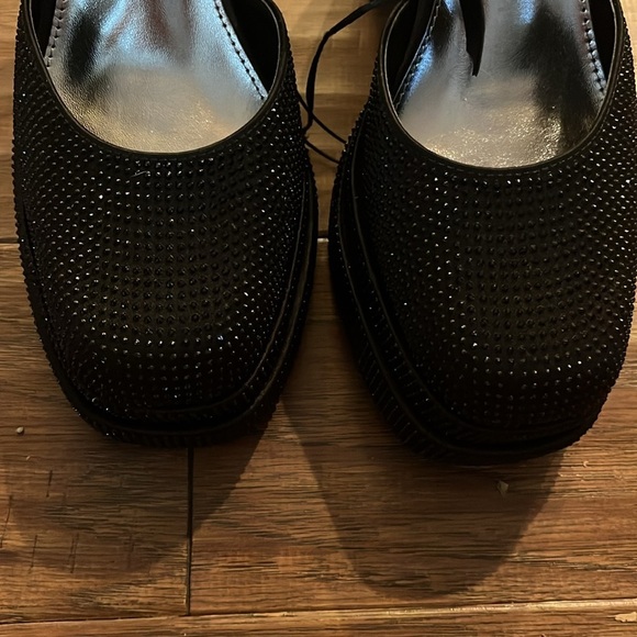 Sugar Ankle Strap Closed Toe Platforms - Picture 3 of 8